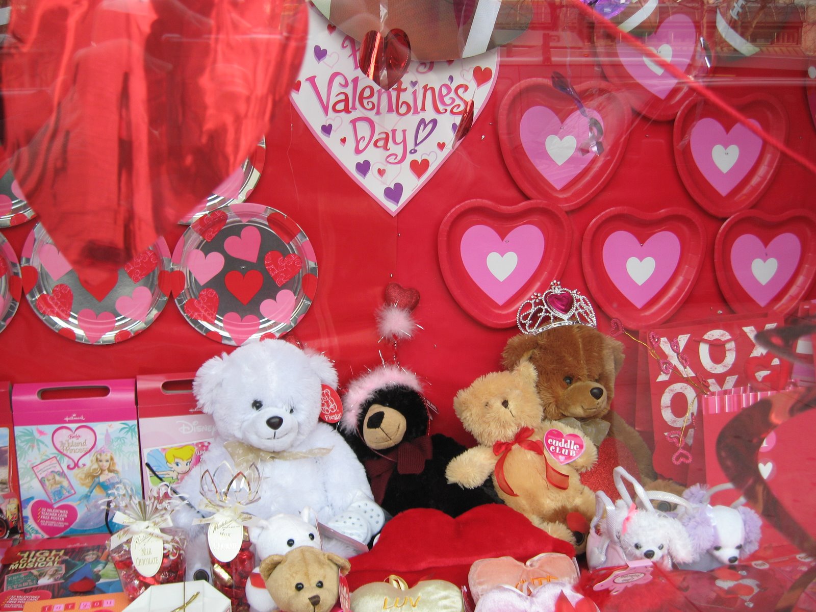 [valentine_hearts_toys.JPG]