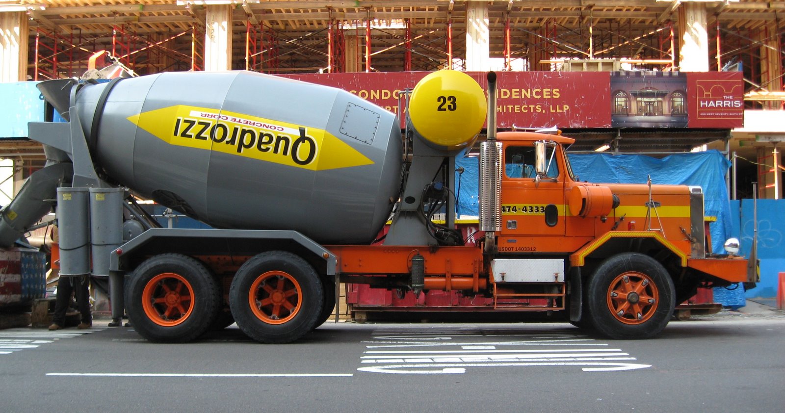 [cement_mixer_truck.jpg]