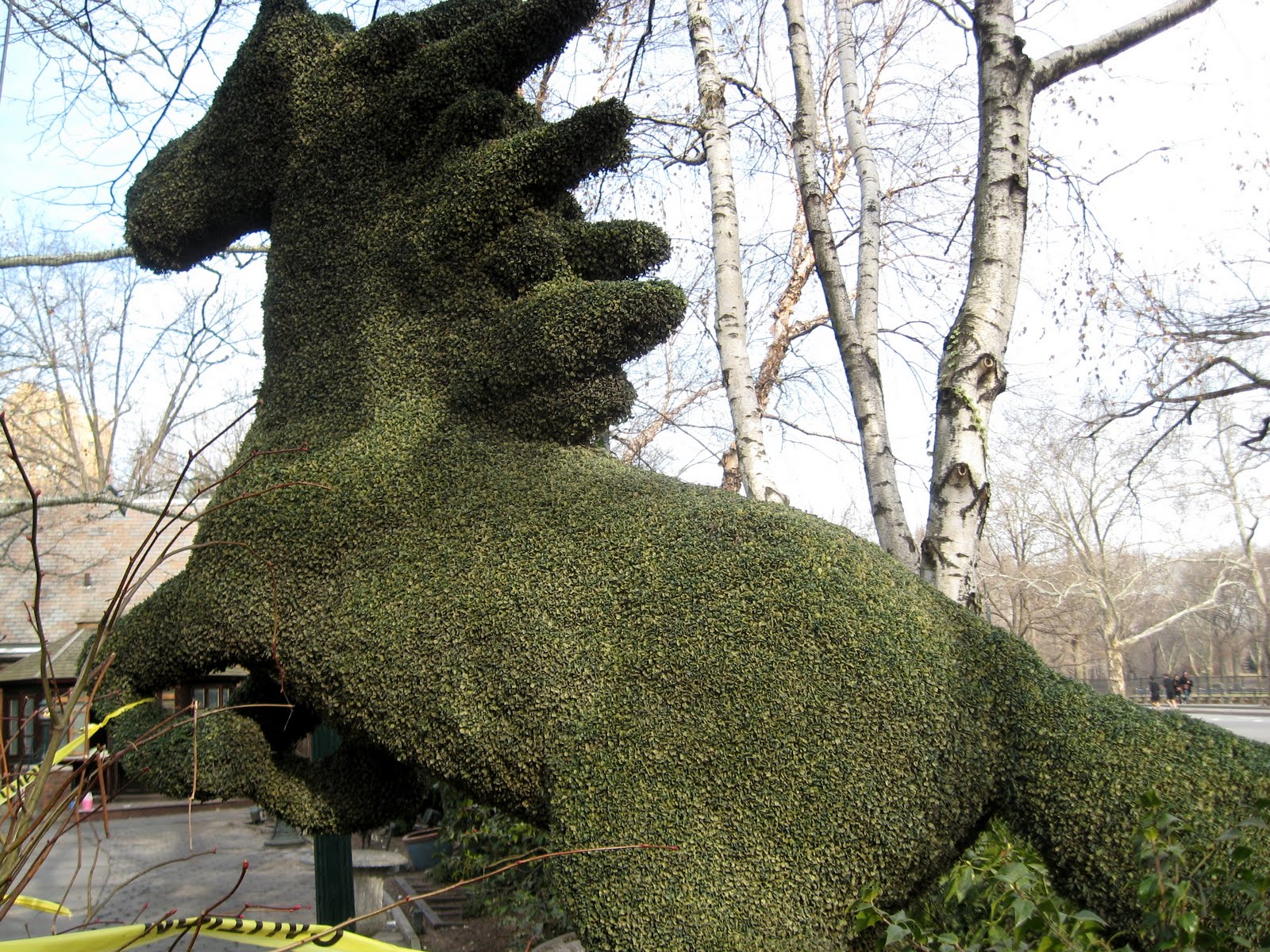 [topiary_horse.jpg]