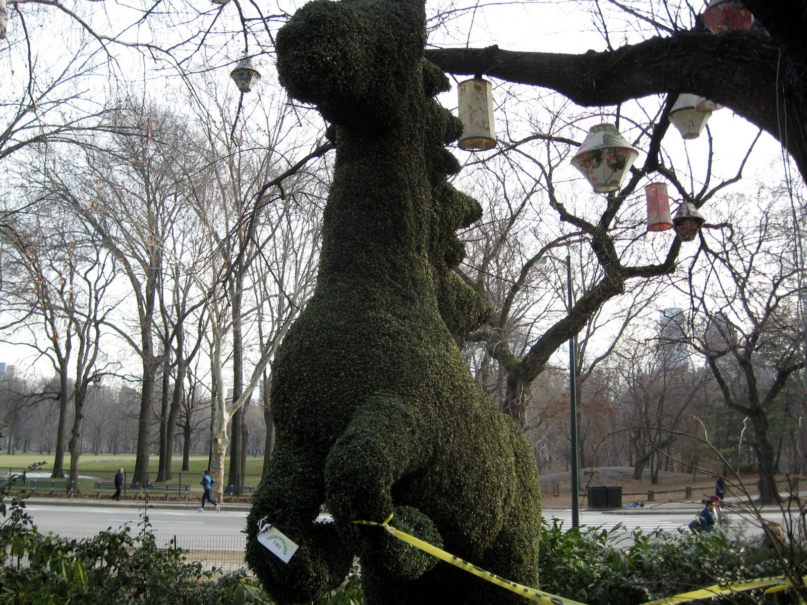 [topiary_horse_2.jpg]
