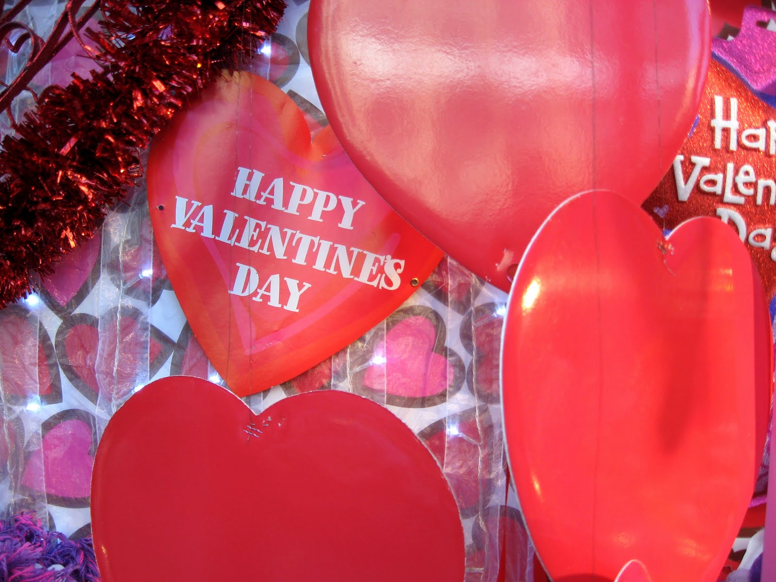 [happy_valentines_day_hearts.jpg]