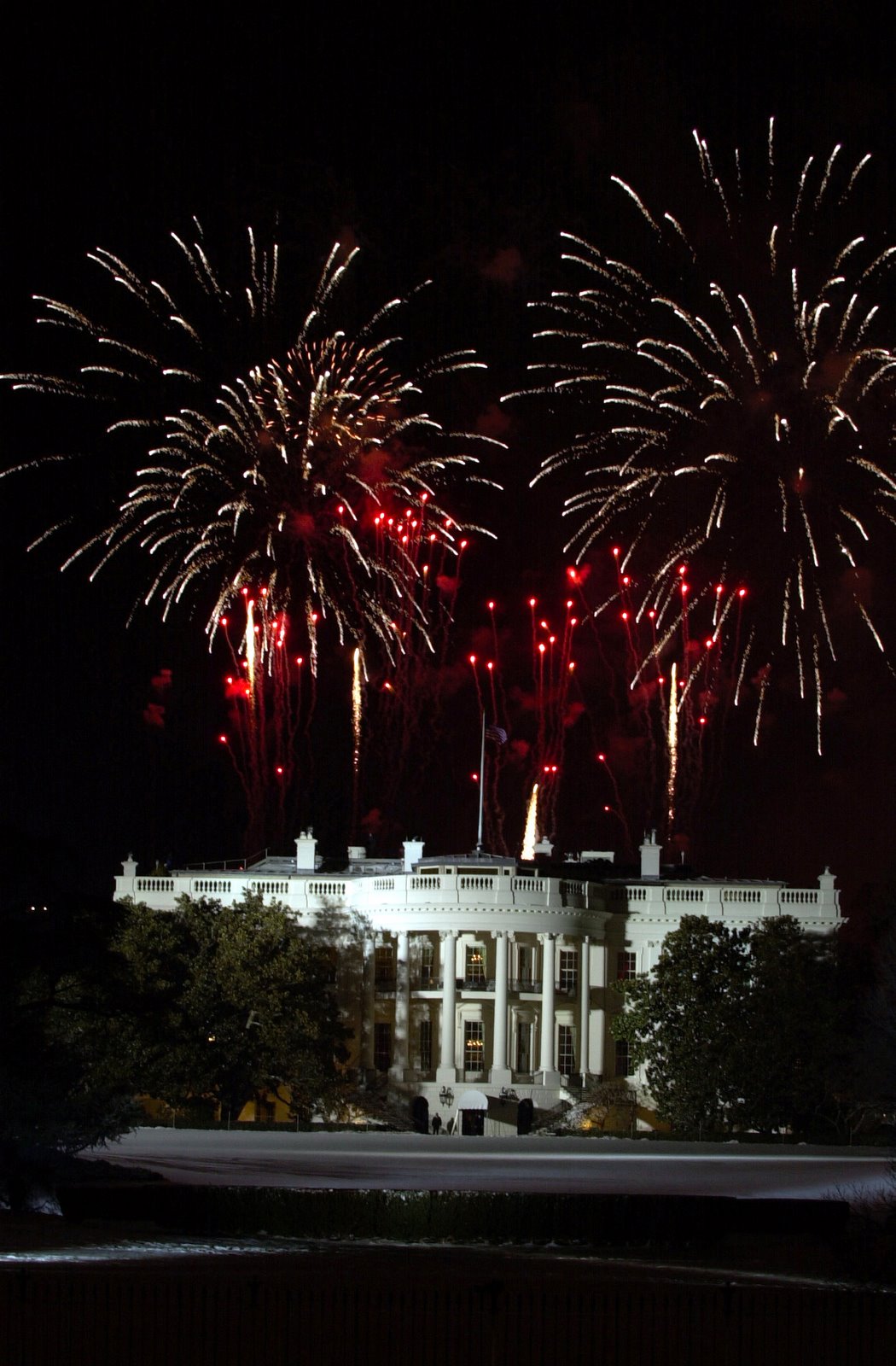 [fireworks_white_house.jpg]