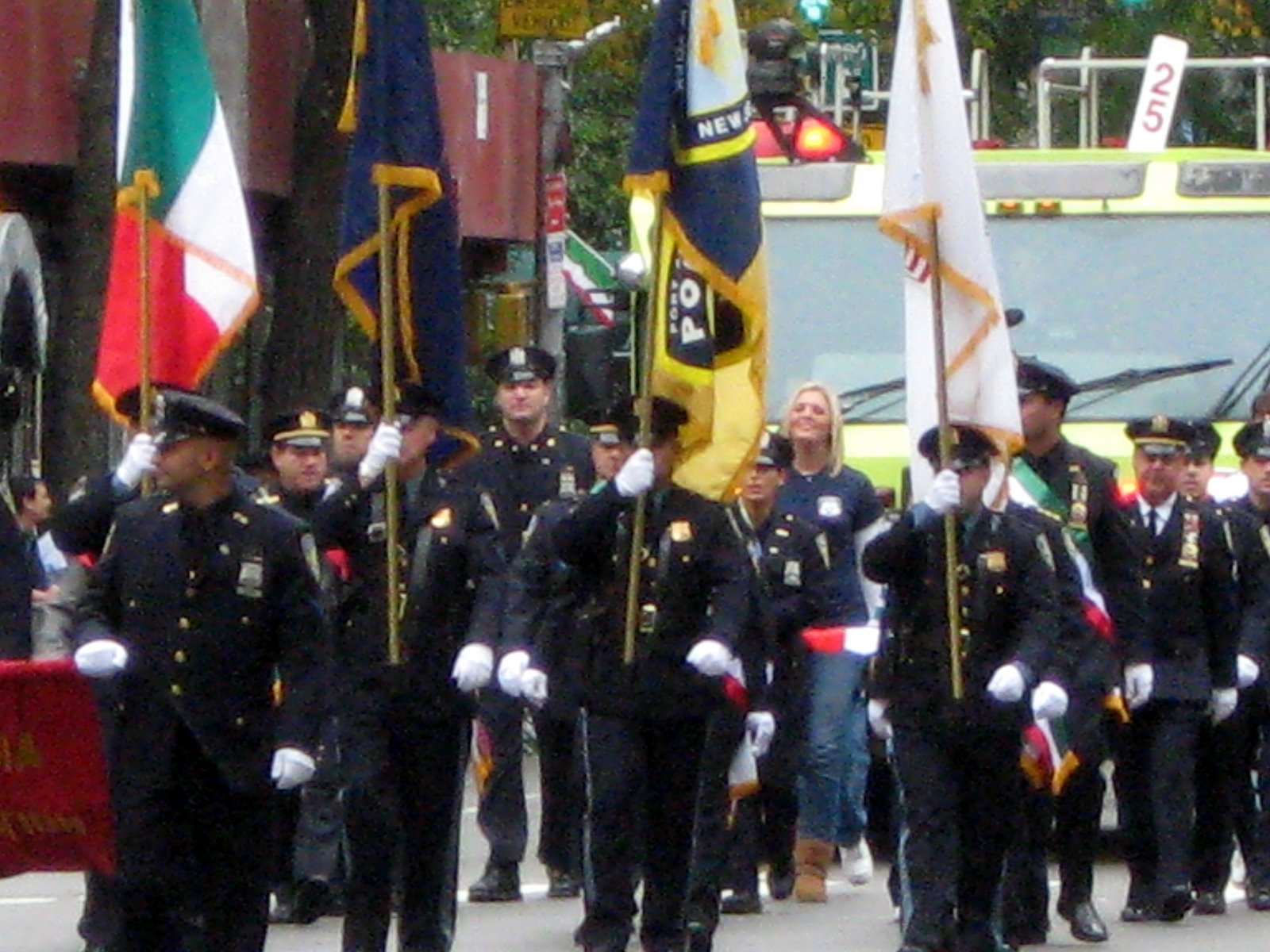 [columbus_day_parade_4.jpg]