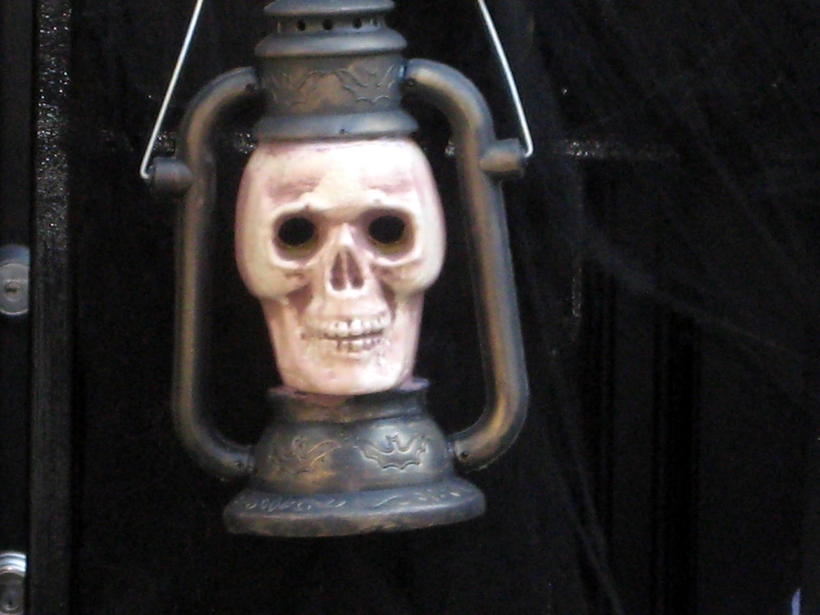 [halloween_skull_lantern.jpg]