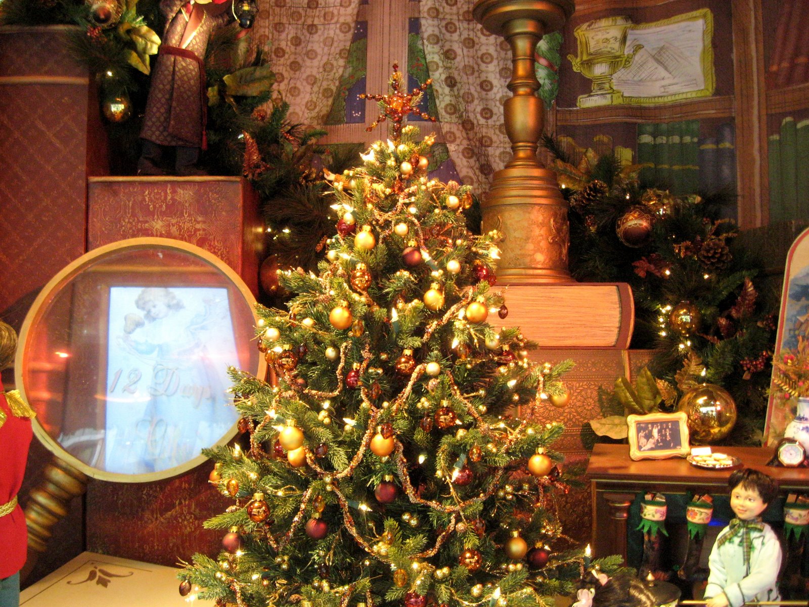 [christmas_tree_lord_taylor.jpg]