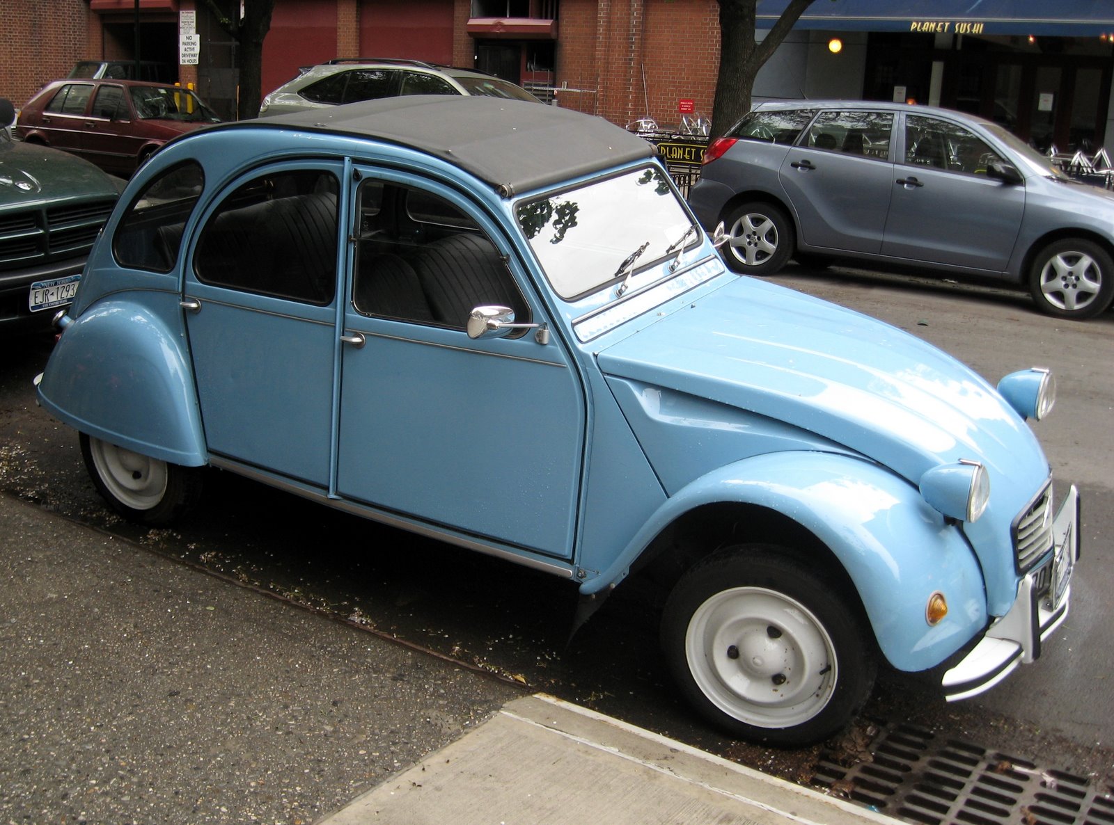 [citroën_2cv.jpg]