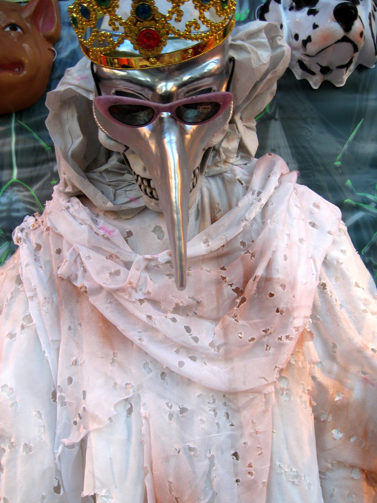 [halloween_costumes.jpg]