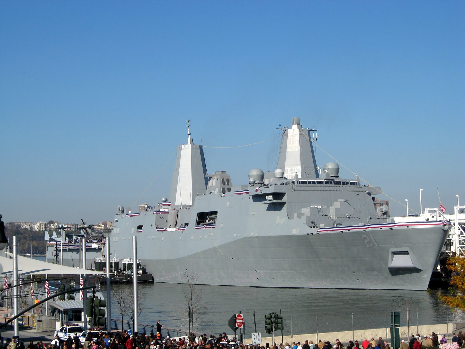 [uss_new_york_3.jpg]