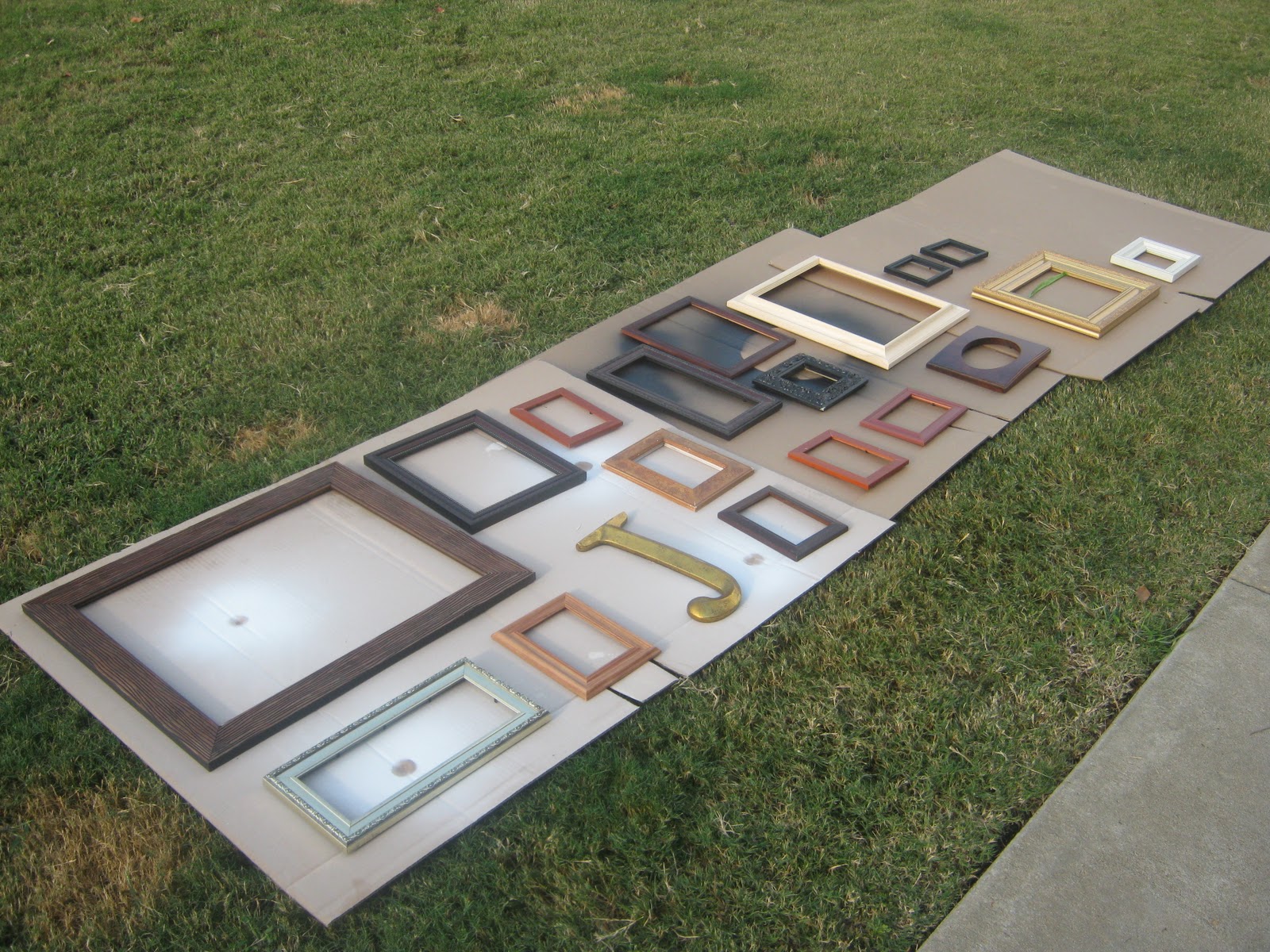 Dwelling & Telling DIY Empty Frame Collage