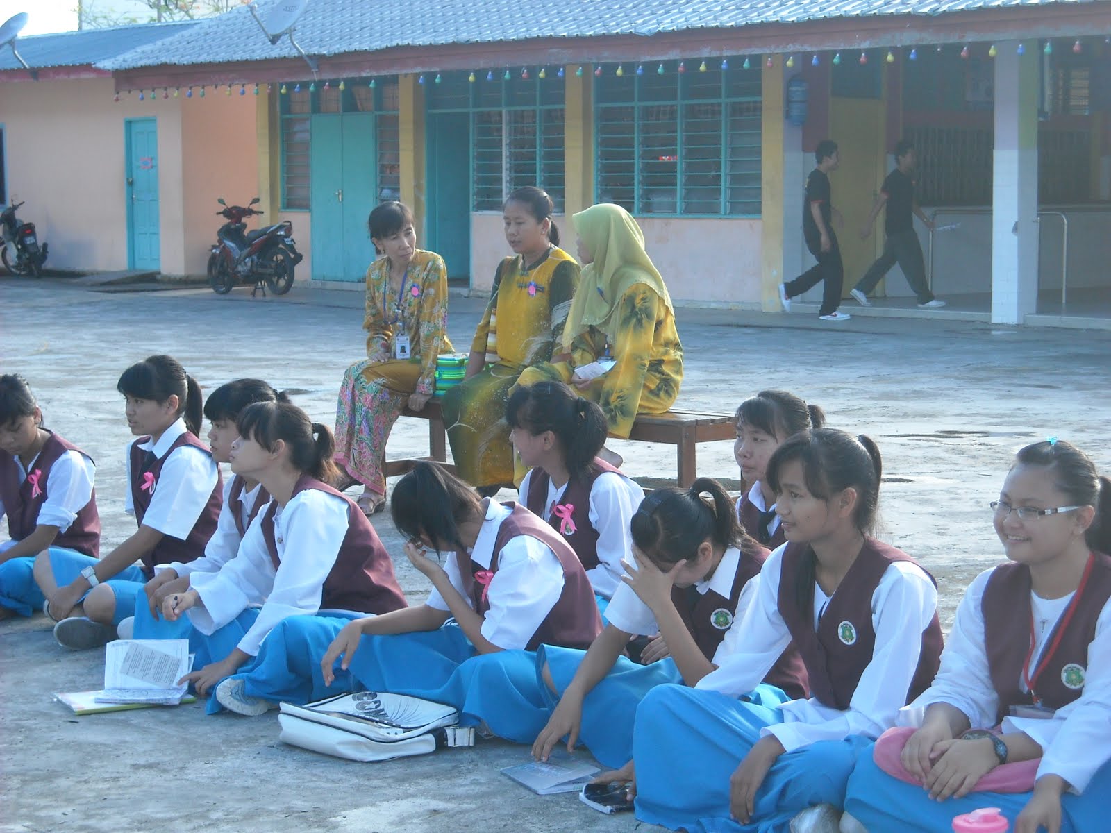 Yenkah?: Lensa : Hari Guru Peringkat SMK Dalat 2010.