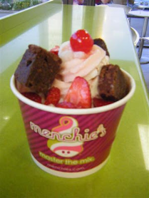 Here, Eat This!: I LOVE Menchies!