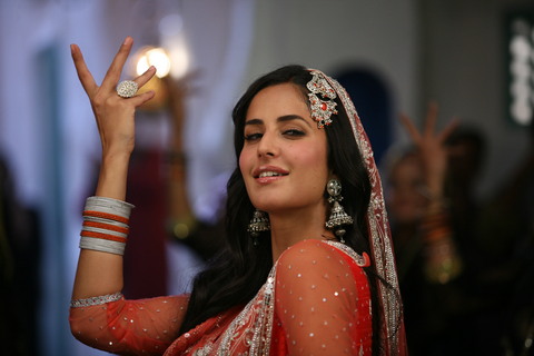 Meena Kumari Sex Videos - bollywood fan: Katrina Kaif's Meena Kumari Magic in Tees Maar Khan - Pics
