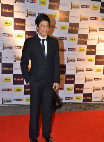 Shahrukh Khan in Italian Fit suit at Filmfare Nominations Party
