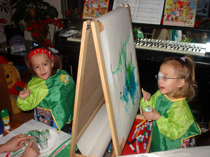 [2007.12.09LittleArtists1.jpg]