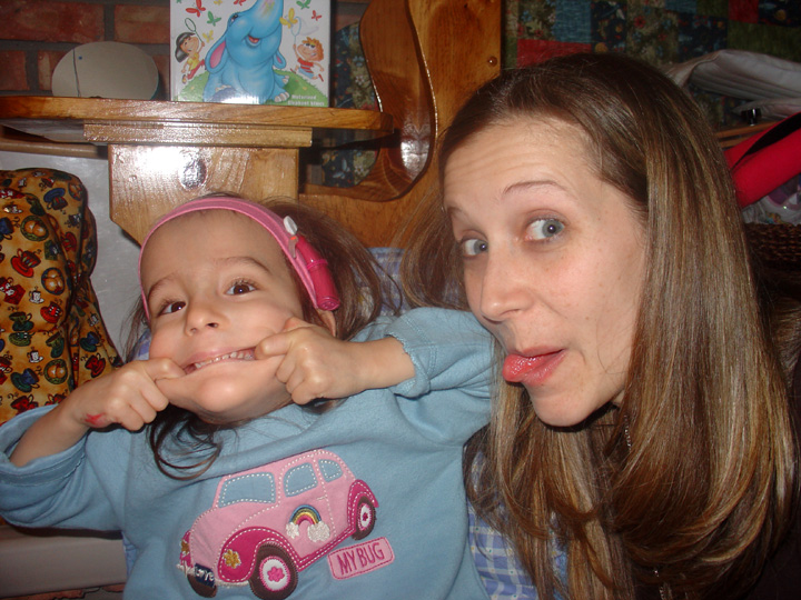 [2008.02.04EdenandMommysillyfaces.jpg]