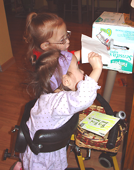 [2007.02.13HandEMailbox1.jpg]