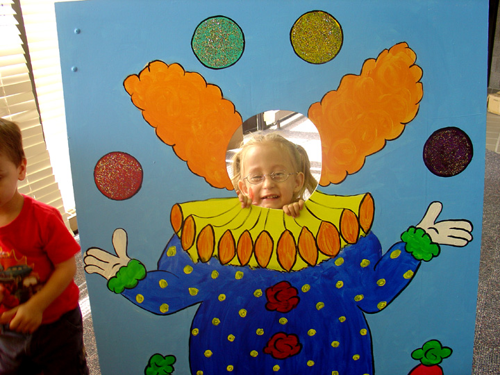 [2007.08.18HollandClown.jpg]