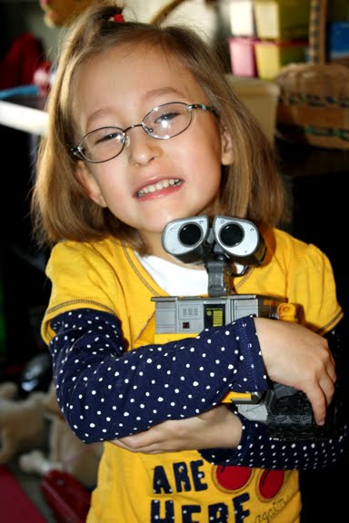 [2010.01.16HollandWall-E.jpg]