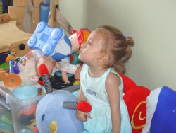 [2006.08.30HollandBarneyStare.jpg]