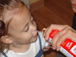 [2006.08.29HandCheese.jpg]