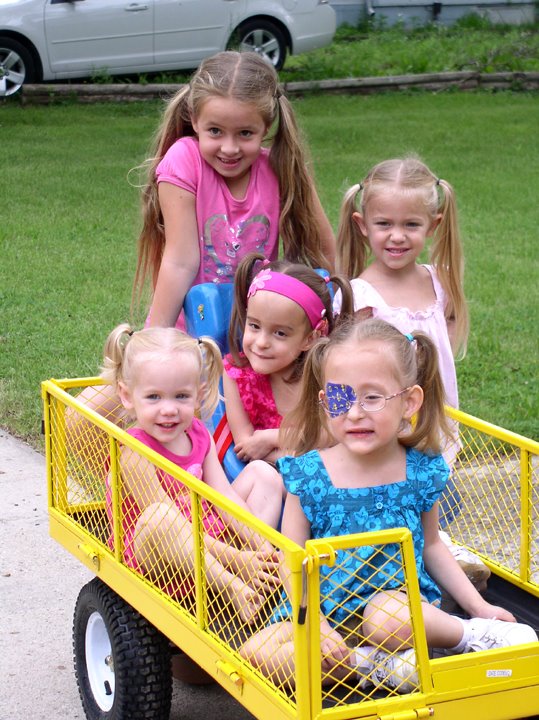 [2008.06.25BeautifulGirlies2.jpg]