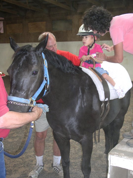 [2008.08.12EdenHippo1.jpg]