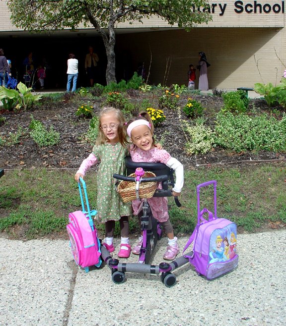 [2008.09.15GirliesPreschool1.jpg]