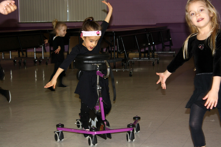 [2009.02.23DanceClass4.jpg]