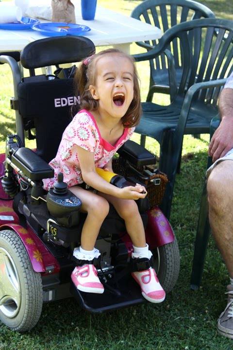 [2009.06.30EdenRocketBalloon.jpg]