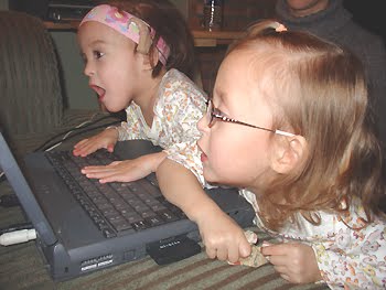 [2006.12.21HandEComputer.jpg]