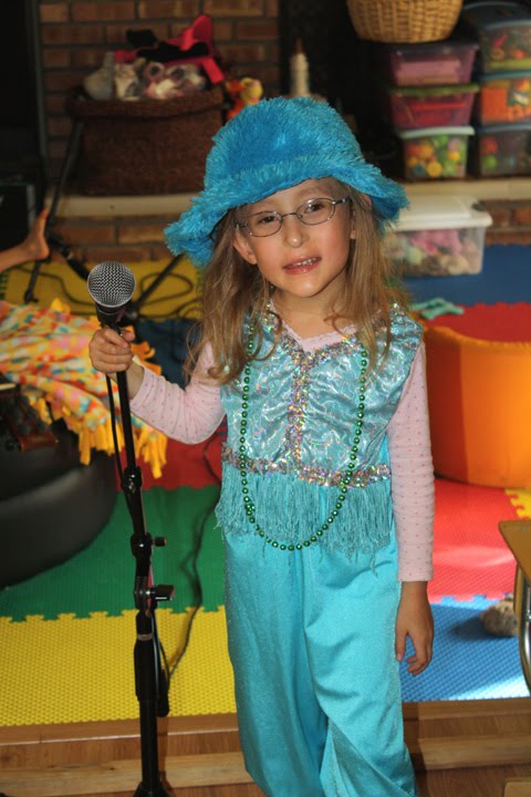 [2009.09.28HollandSunday.jpg]