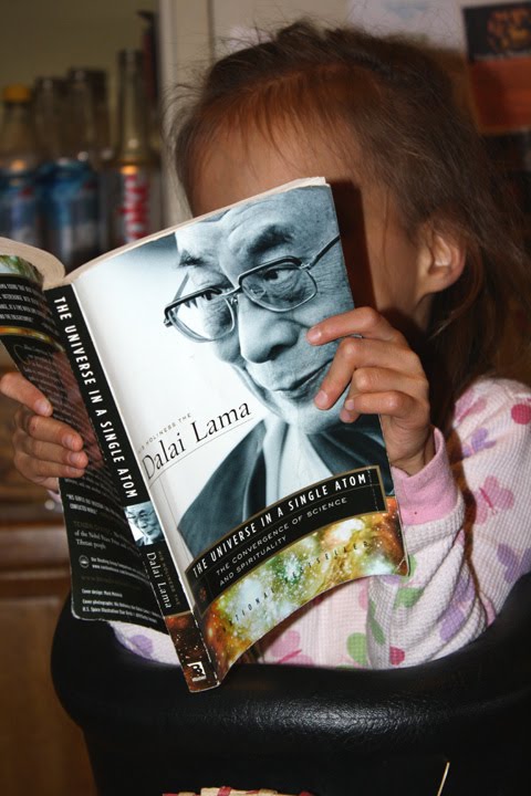 [2009.10.06EdenReading.jpg]