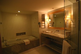 [788IMG_1025.jpg]