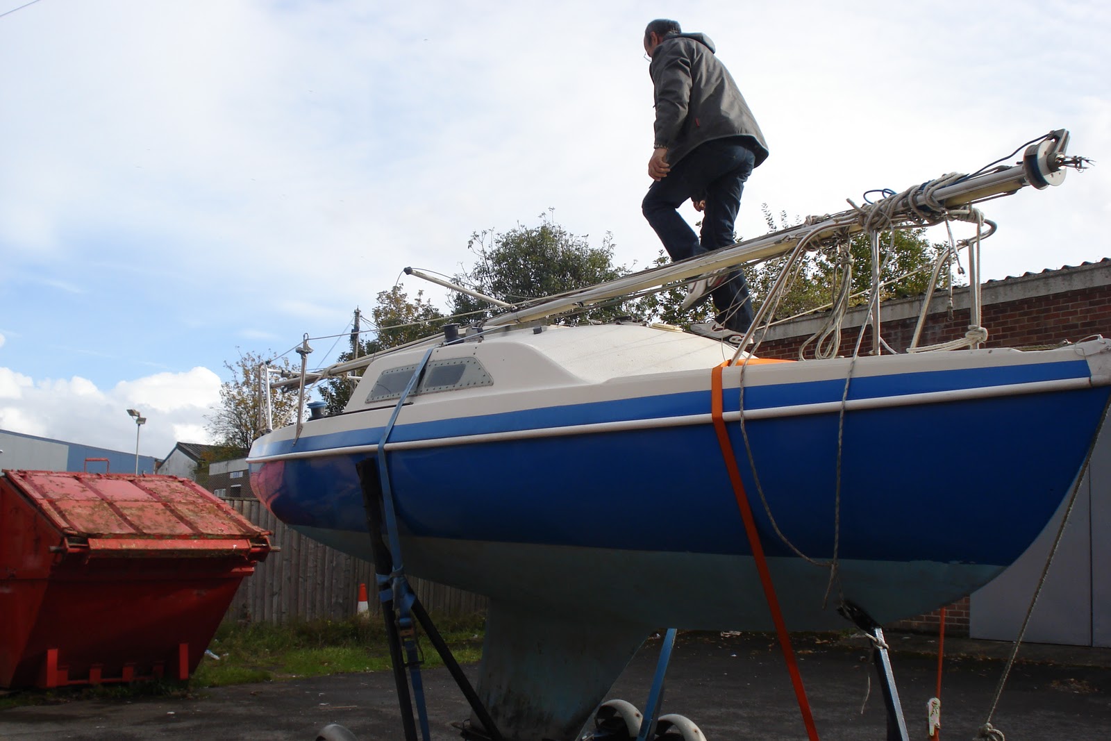 VagaSul Nautica Low Cost VELEIRO PARA VENDA HUNTER EUROPA 19"