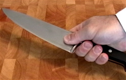 [knifethumb.jpg]
