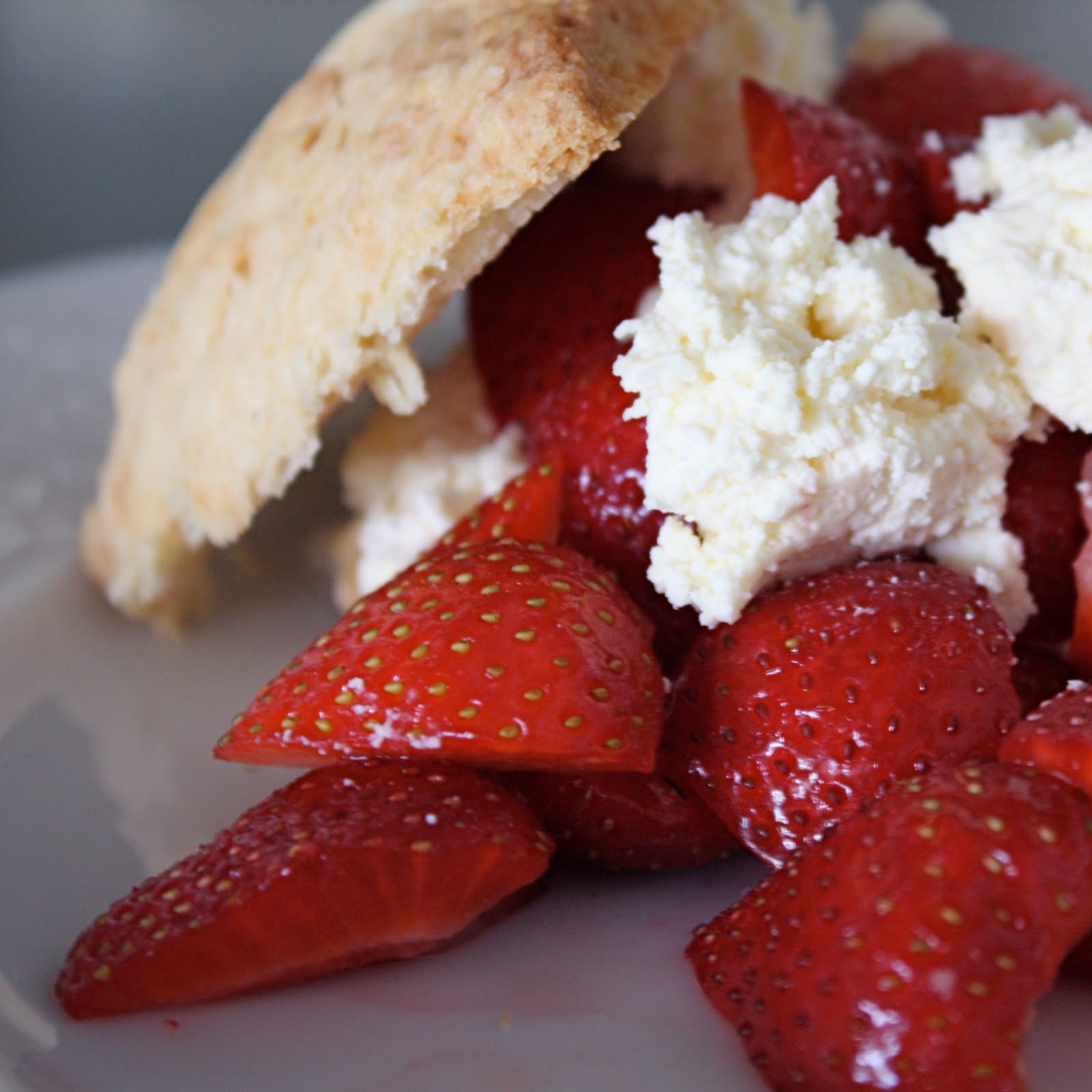 Linzers in London: Signs of summer: Strawberry Shortcake