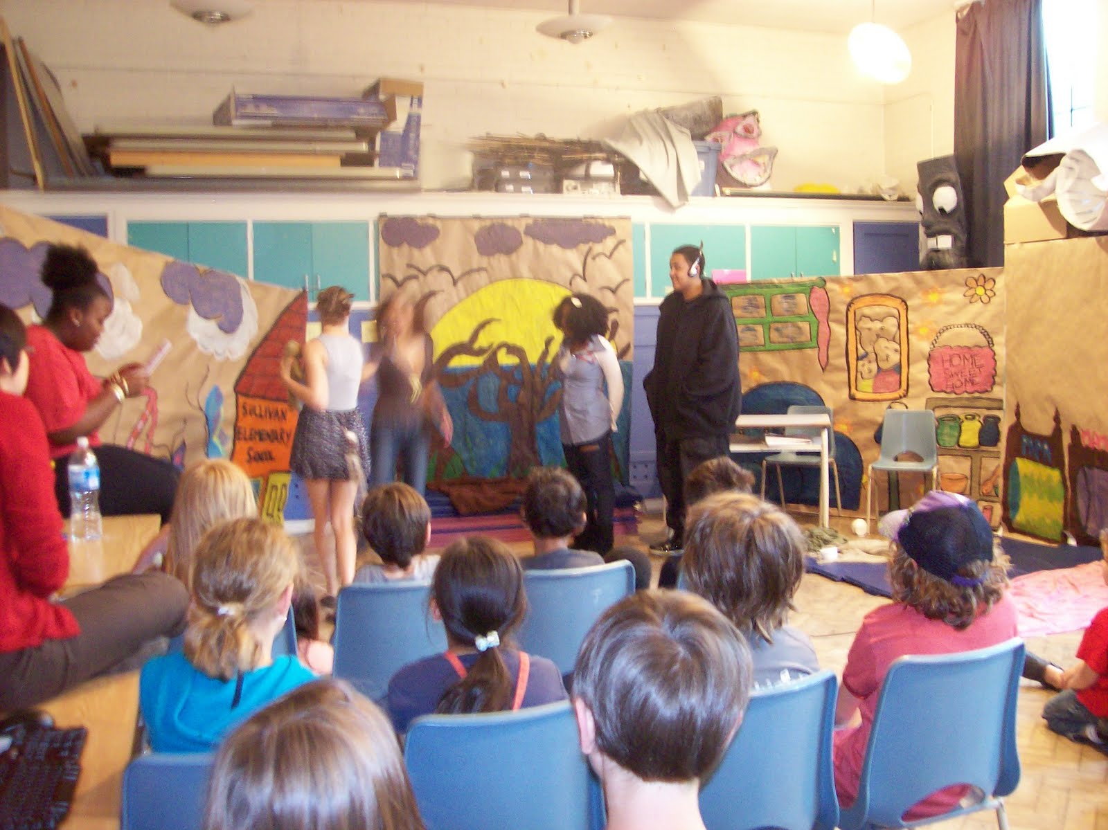 Oasis Arts & Social Change Program Oasis Drama Students