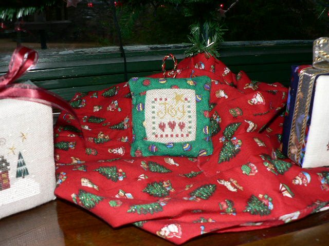 [Mini+tuck+pillow.jpg]