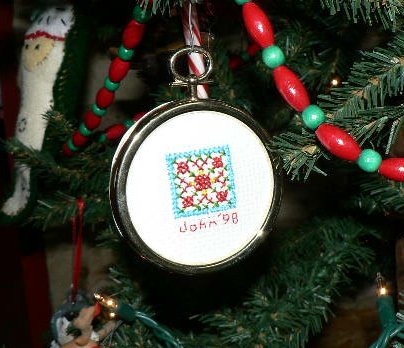 [favorite+christmas+decs+002.jpg]