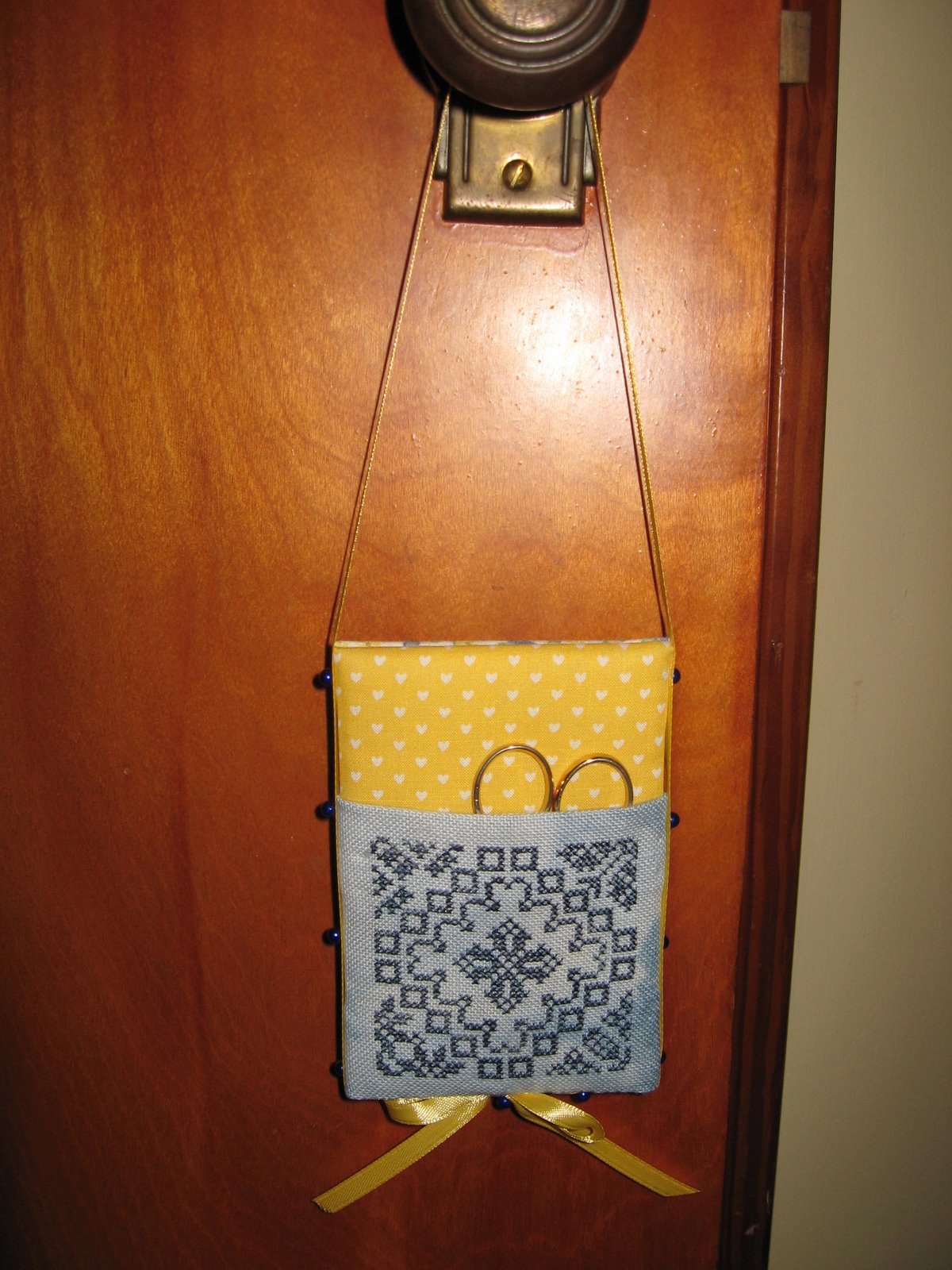 [Scissor+pocket+001.jpg]