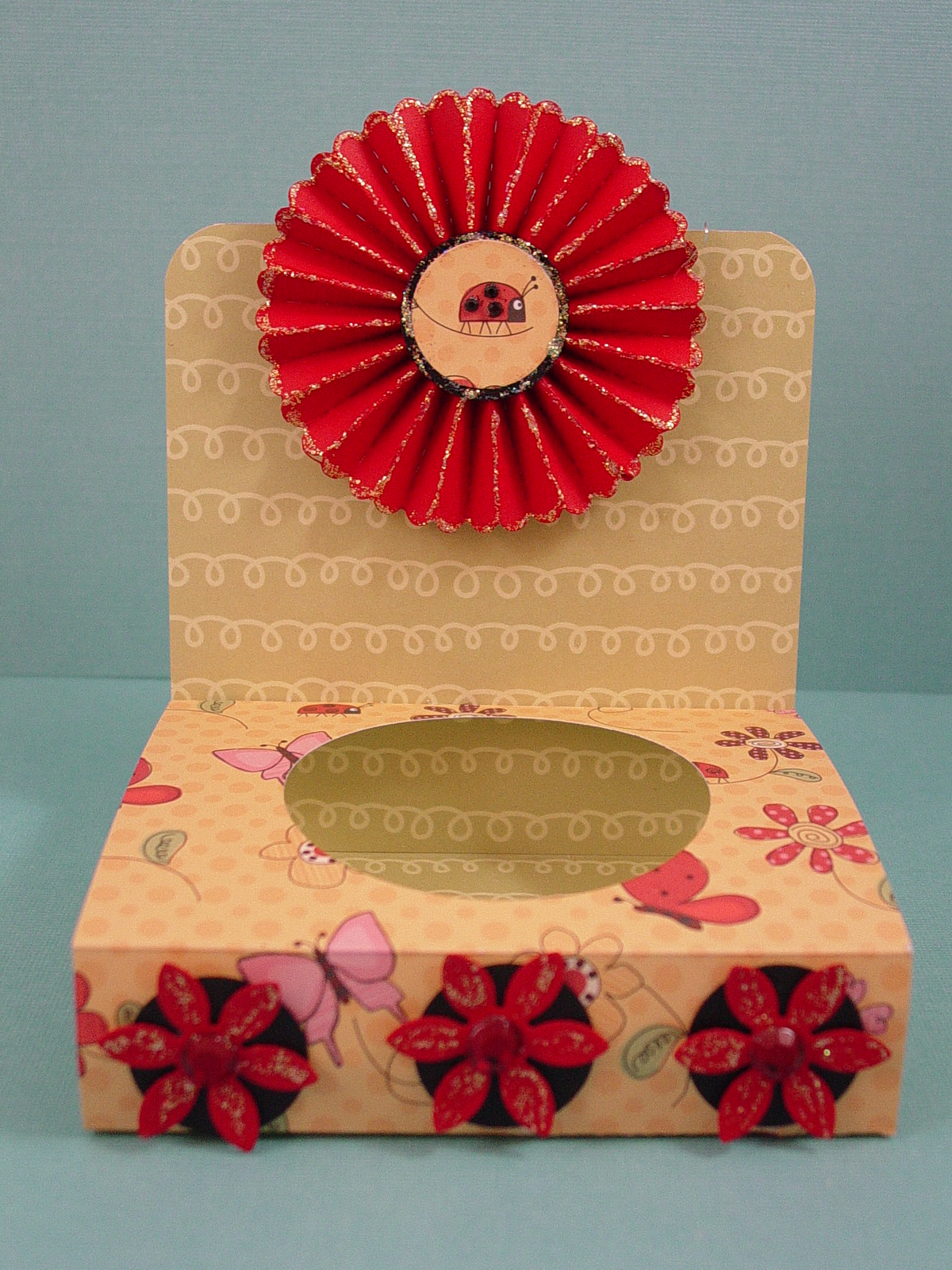 FLAT FISH PAPER ARTS Cupcake Holder