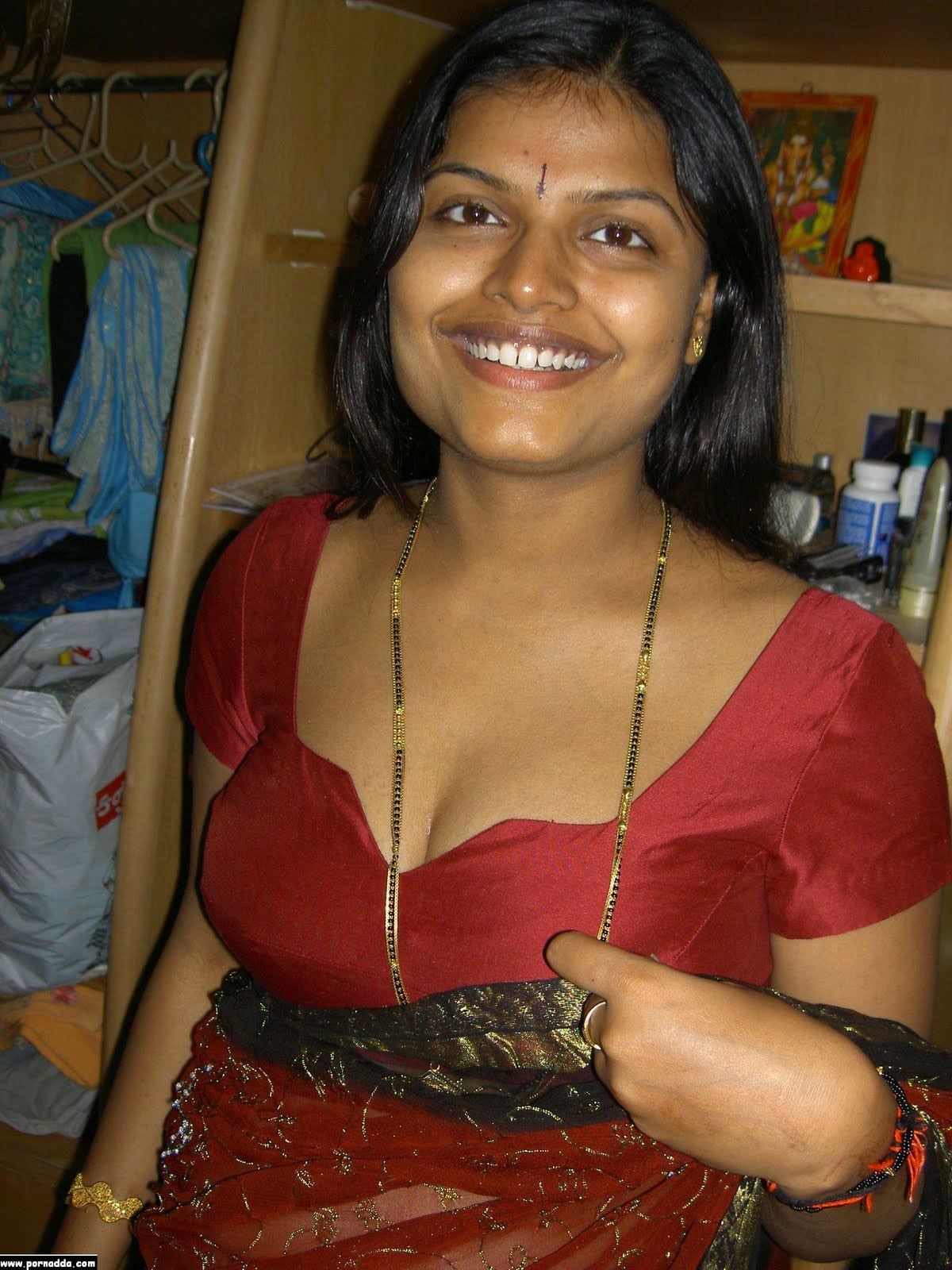 Telugu Aunty Sexyvideos - Telugu Hot And Sexy Aunty In Saree Telugu AuntiesSexiezPix Web Porn