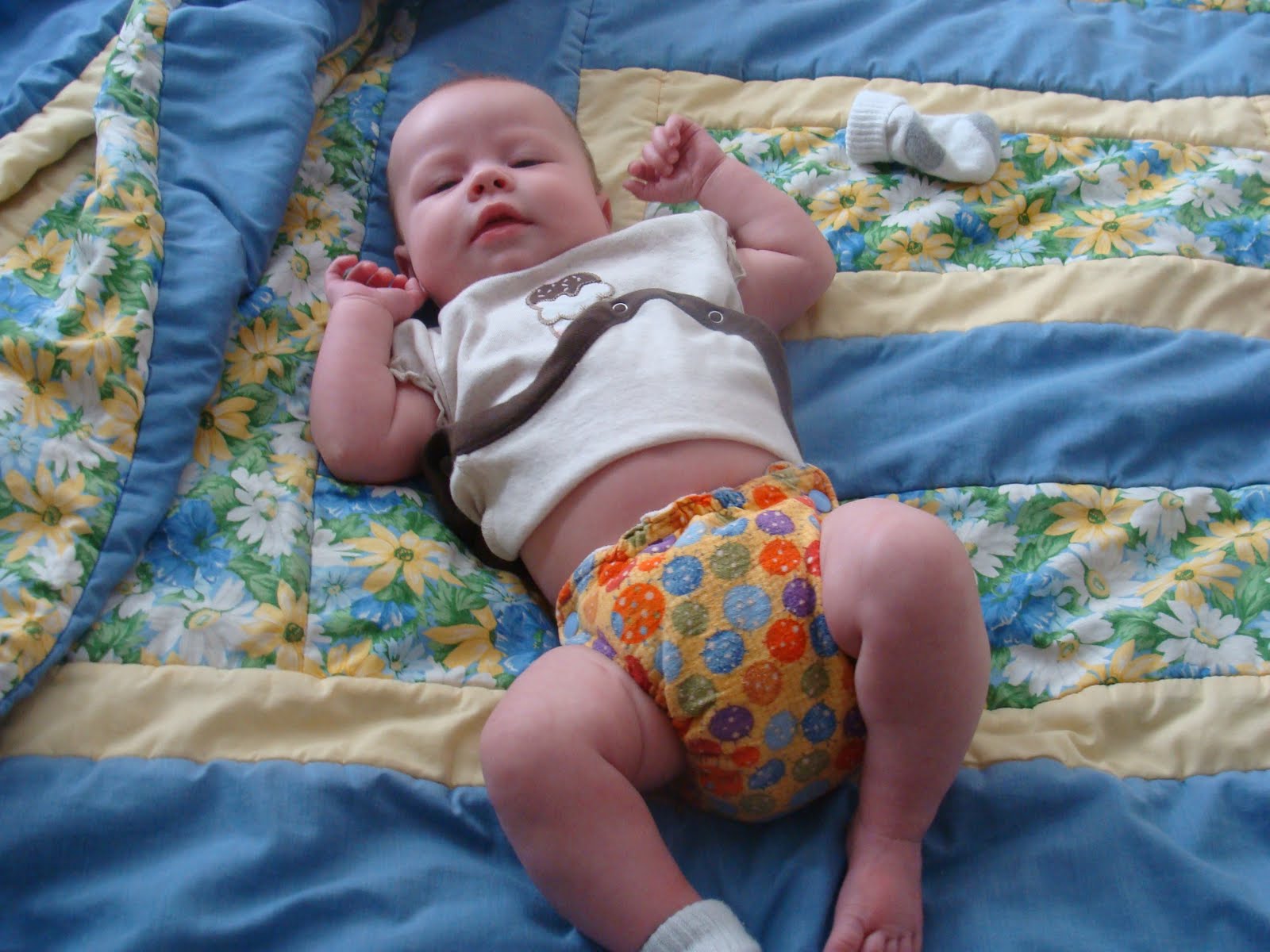 Cloth Diapered Kiddos 1 day in cloth diapers with 3 kids
