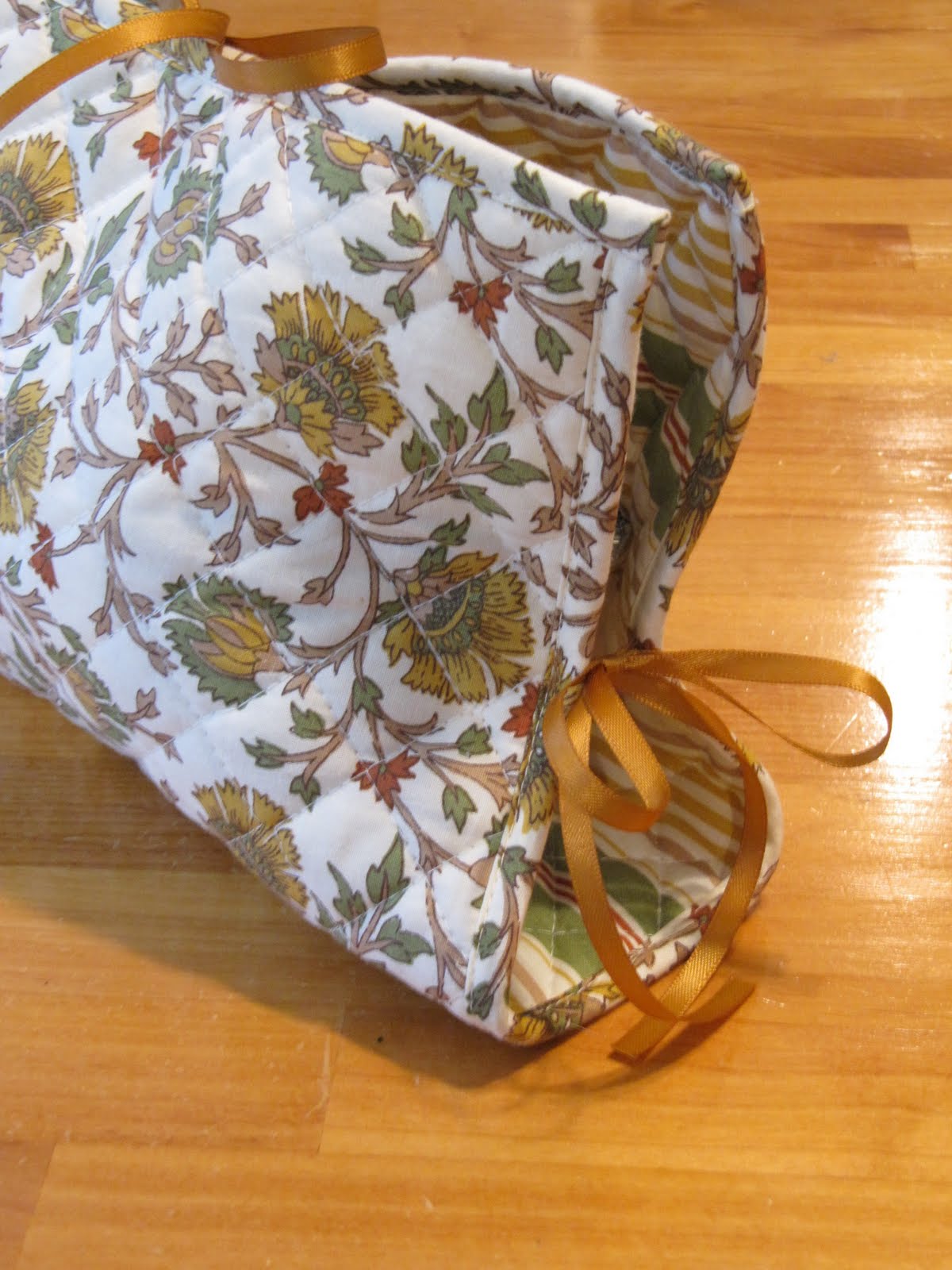 Sew Many Ways...: Tool Time Tuesday...Easy Casserole Carriers, Gift Ideas