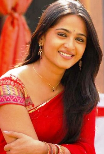 Anushka - in Saree