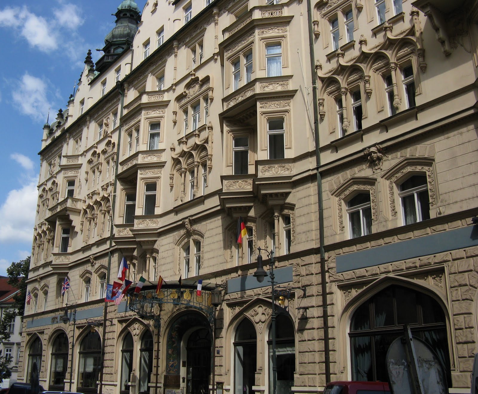 Нельский отель в париже