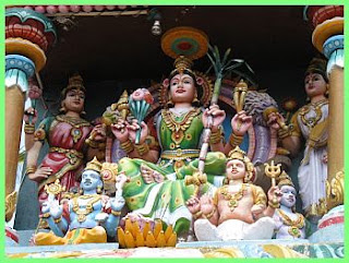 rajarajeshwari-shrine-arunachala-grace