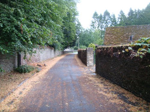 Ampney Crucis is a delightful village in the Cotswolds, 3 miles east of Cirencester on the A417. Ampney Crucis is a delightful village in the Cotswolds, 3 miles east of Cirencester on the A417.
