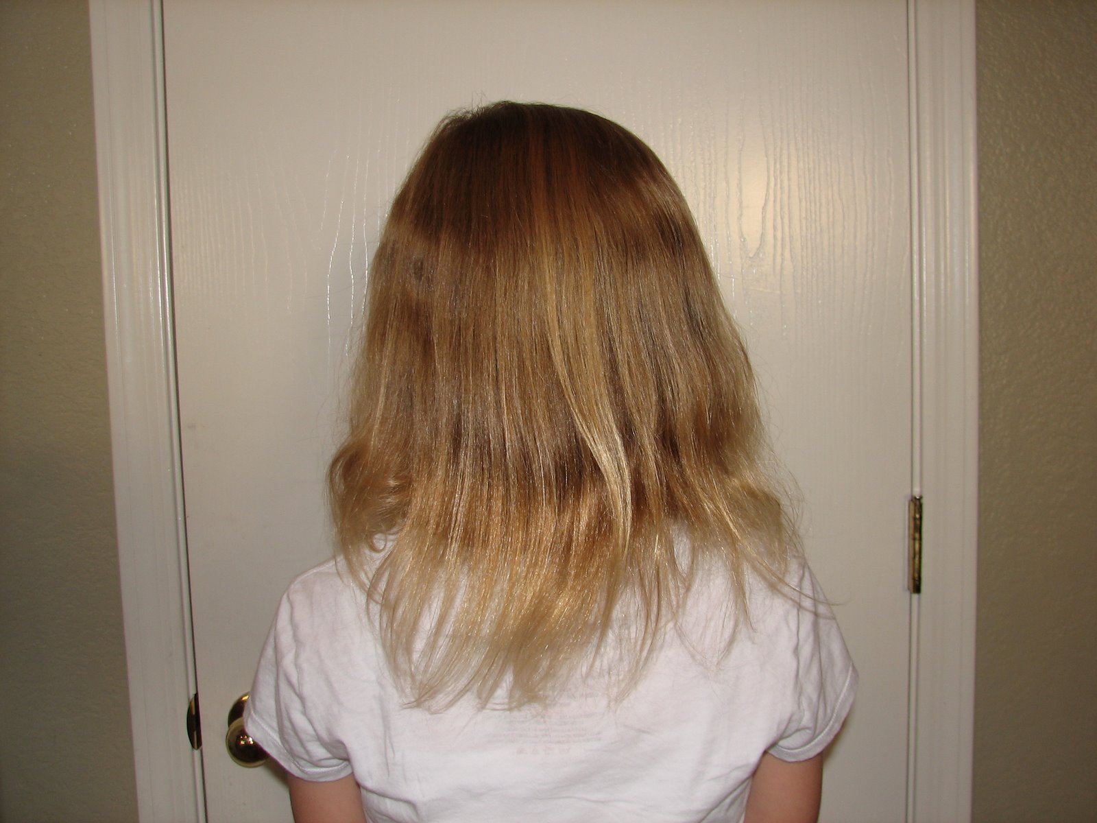 [Brittany's+hair+12-31-08+002.JPG]