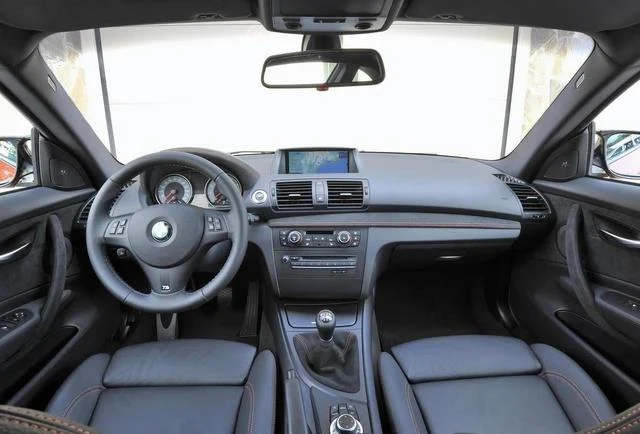 Nova BMW M1 - Serie 1 M - Lateral